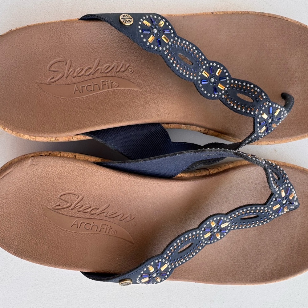 Sketchers wedge flip flops 8.5 - Picture 2 of 4